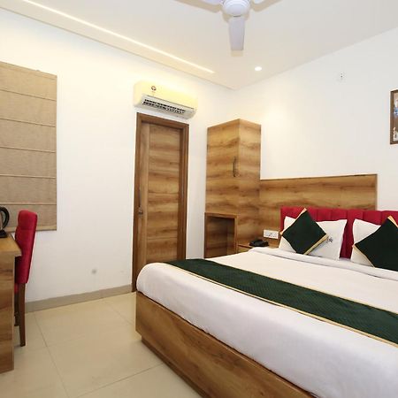 Hotel Rv Regency 阿姆利则 外观 照片