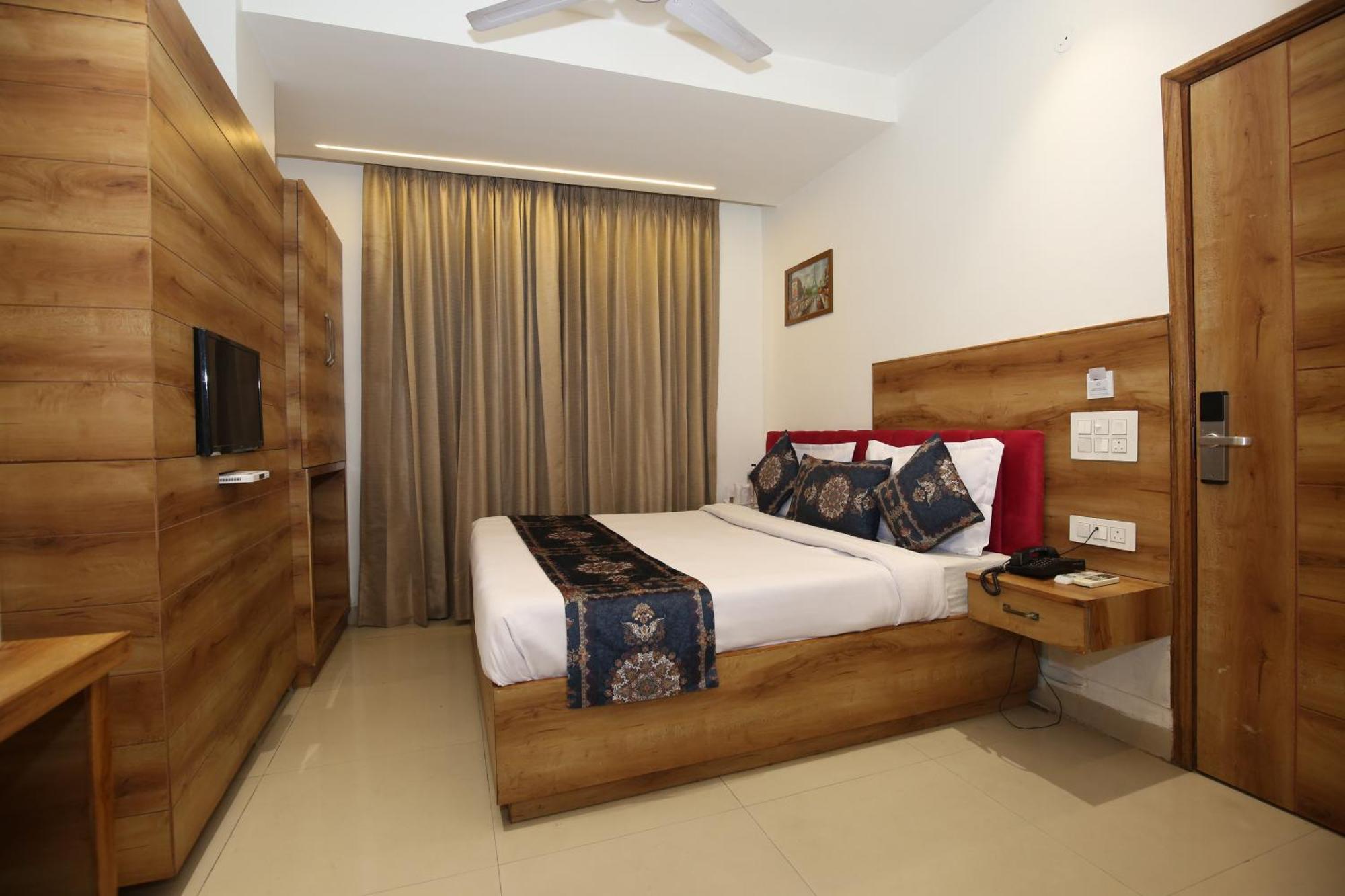 Hotel Rv Regency 阿姆利则 外观 照片