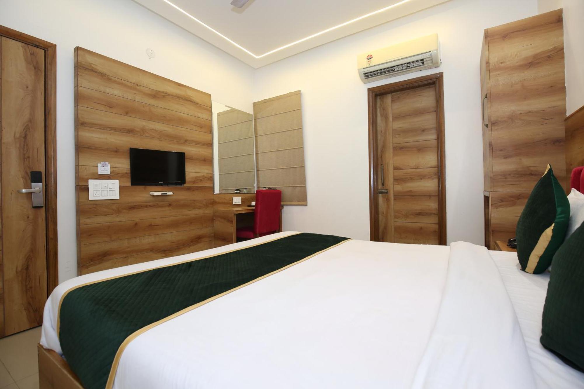 Hotel Rv Regency 阿姆利则 外观 照片