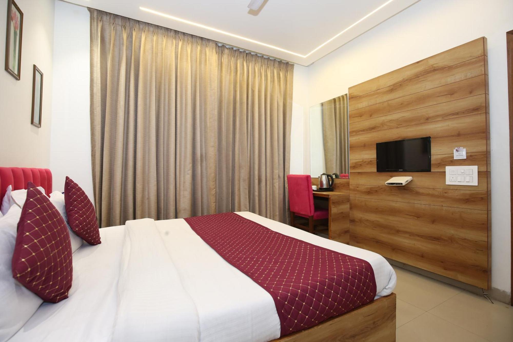 Hotel Rv Regency 阿姆利则 外观 照片
