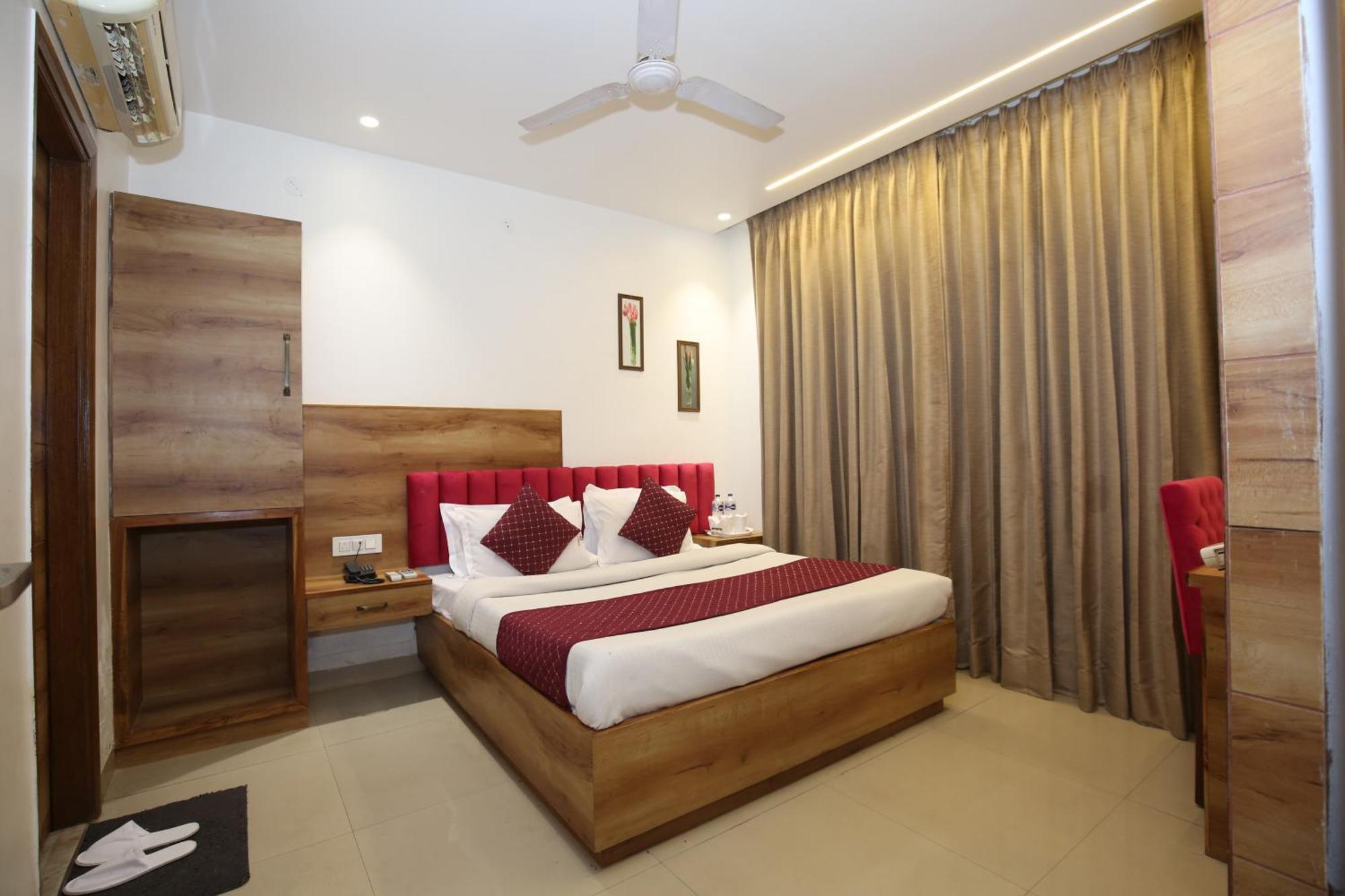 Hotel Rv Regency 阿姆利则 外观 照片