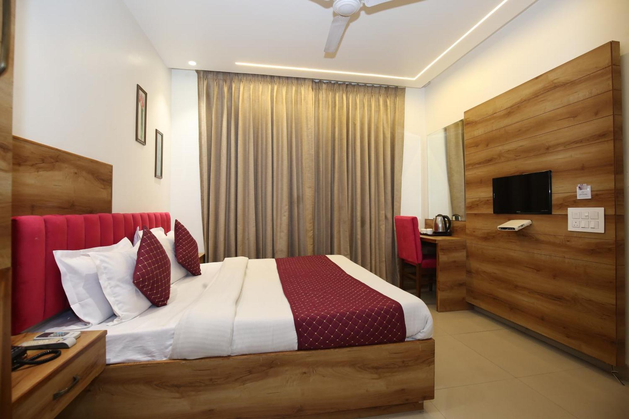 Hotel Rv Regency 阿姆利则 外观 照片