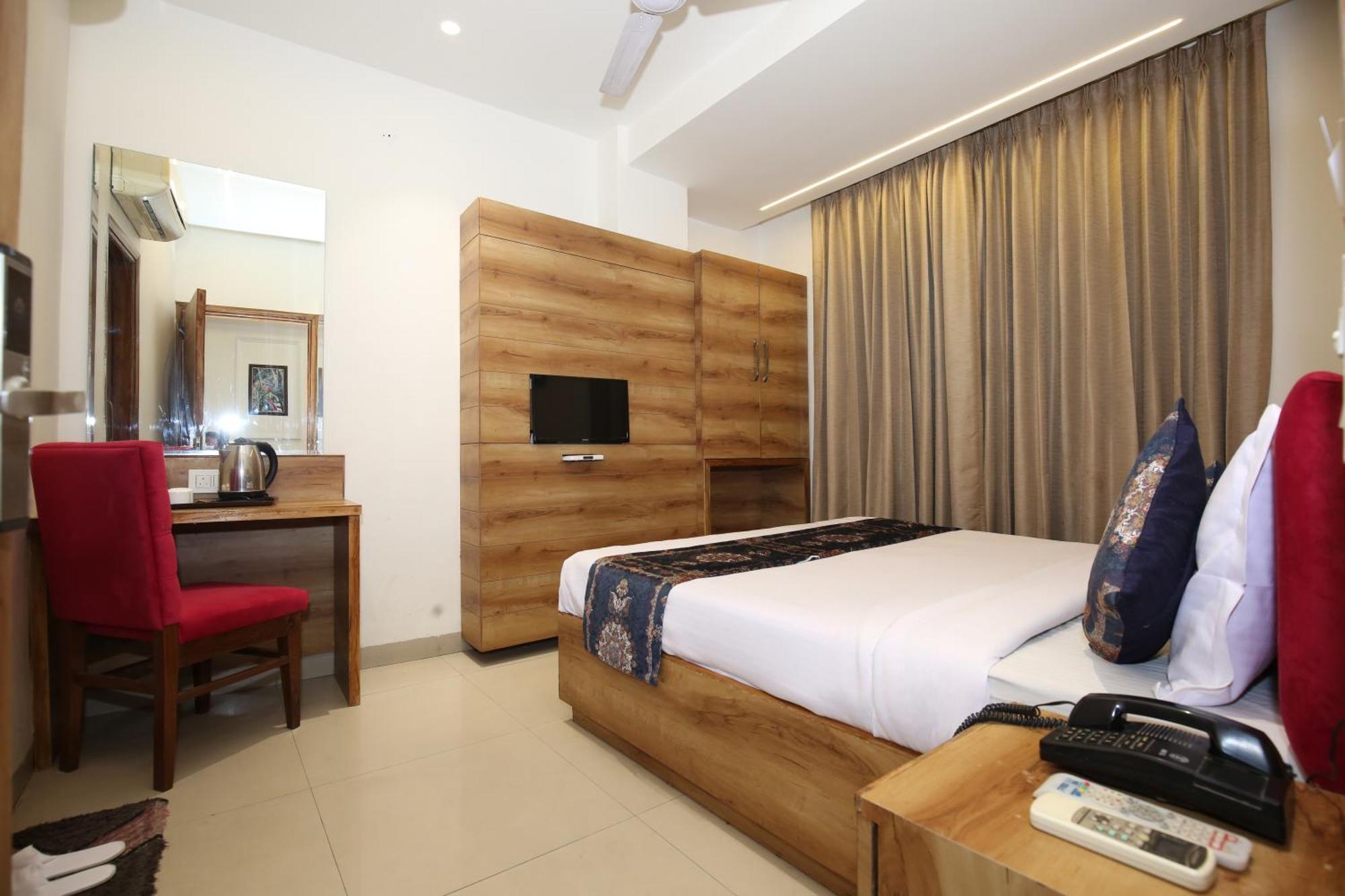 Hotel Rv Regency 阿姆利则 外观 照片
