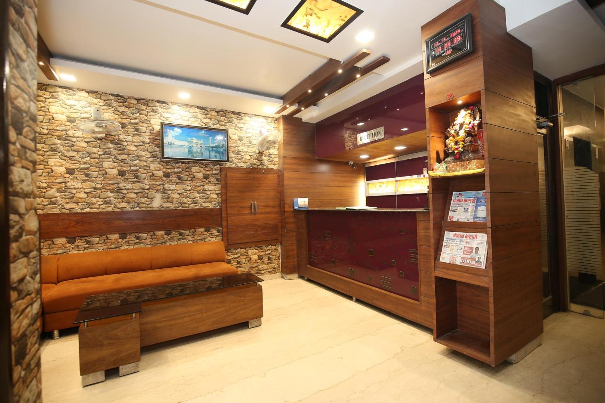Hotel Rv Regency 阿姆利则 外观 照片