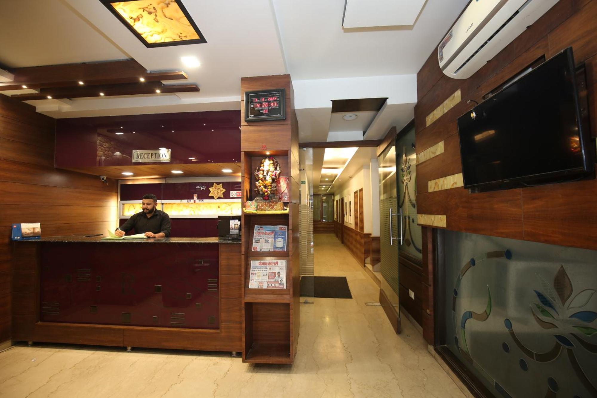 Hotel Rv Regency 阿姆利则 外观 照片